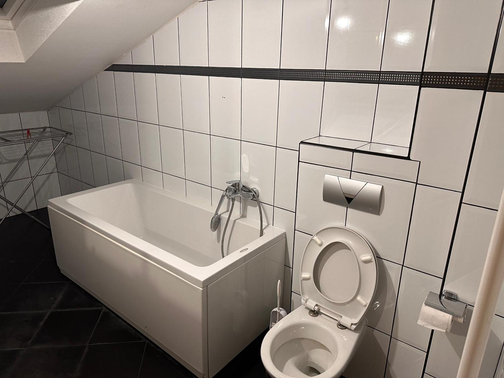 Rooms Near The Airport Сараєво Екстер'єр фото