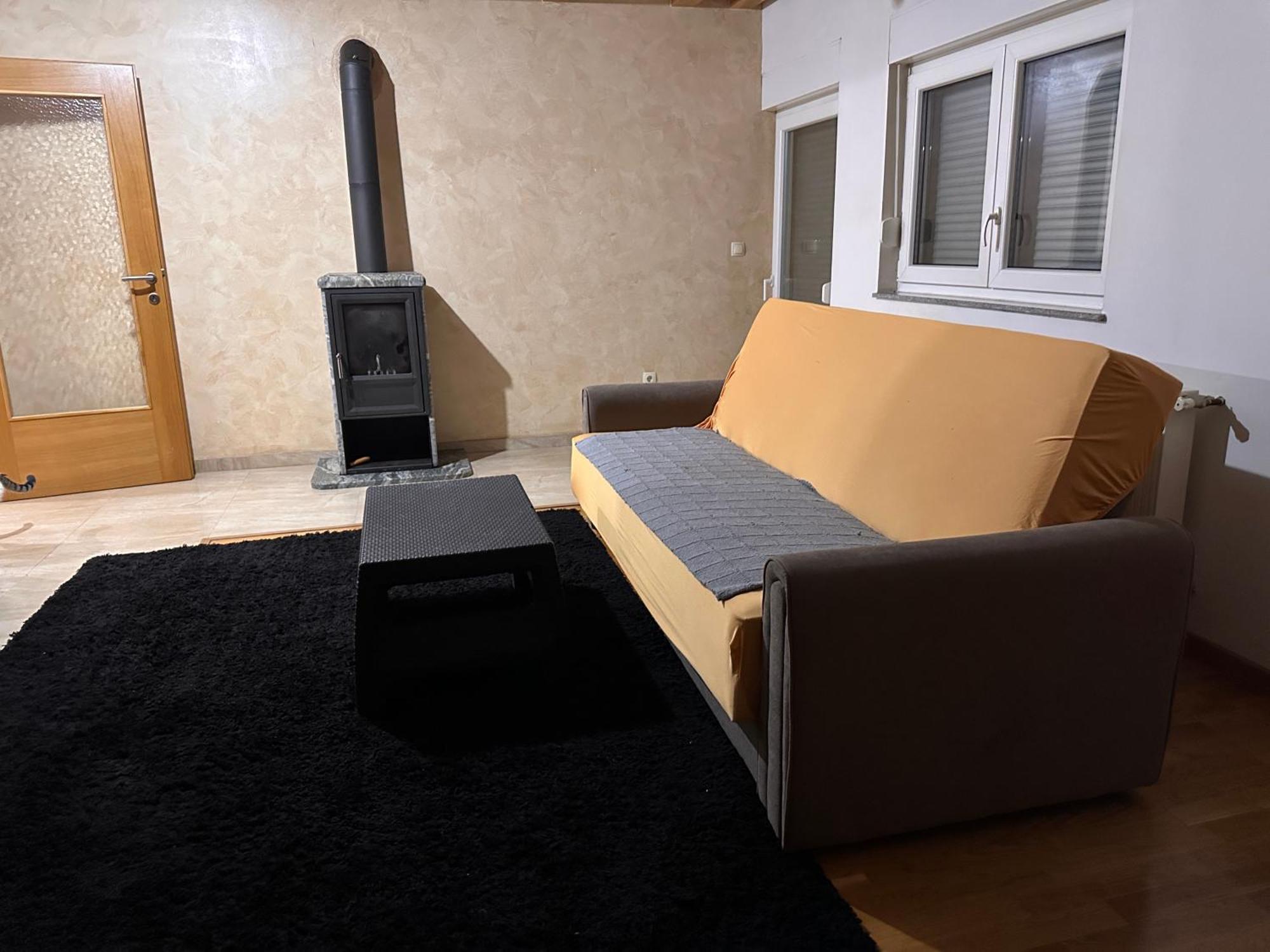 Rooms Near The Airport Сараєво Екстер'єр фото