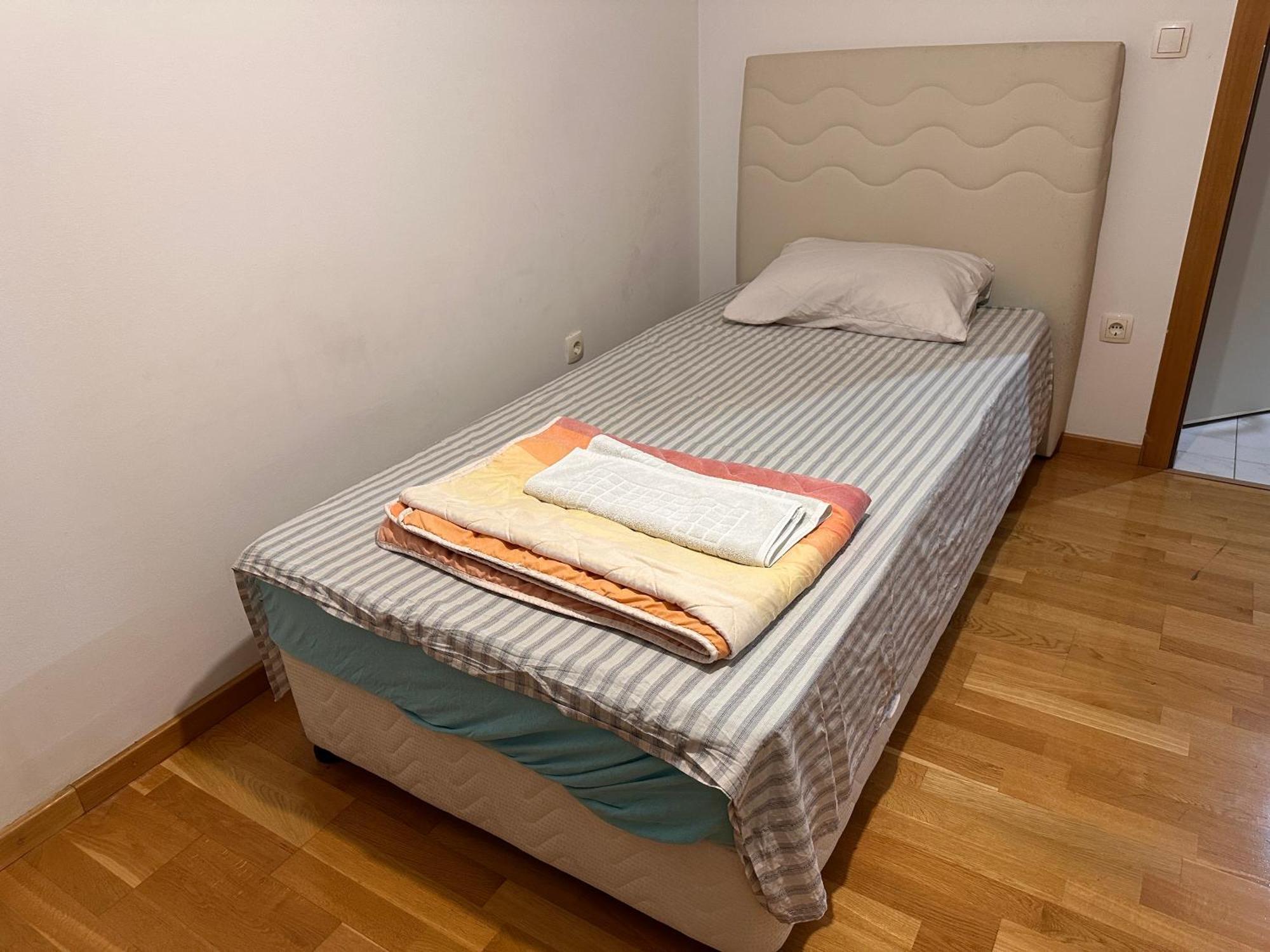 Rooms Near The Airport Сараєво Екстер'єр фото